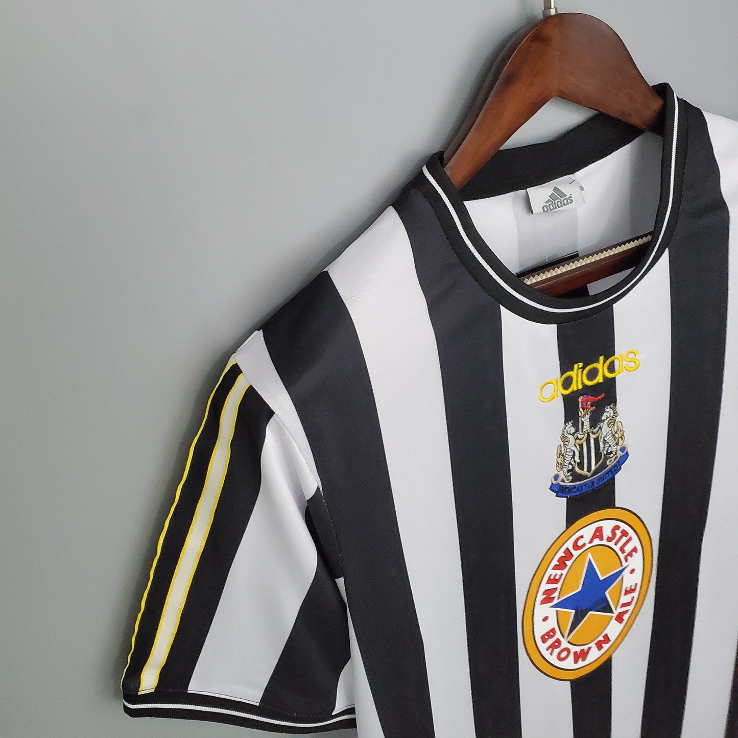 Newcastle United 1997-99 Home Retro Jersey – Classic Black & White Adidas Kit