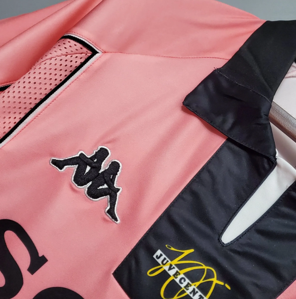Juventus 1997-98 Away Retro Jersey – Kappa Pink Sony MiniDisc Del Piero Zidane Inzaghi Deschamps Davids Serie A Collectible Football Shirt