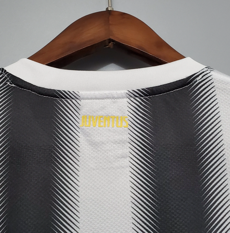 Juventus 2010-11 Home Retro Jersey – Black White Diagonal Stripe Betclic Nike Two Stars Del Piero Pirlo Fan Version Football Shirt