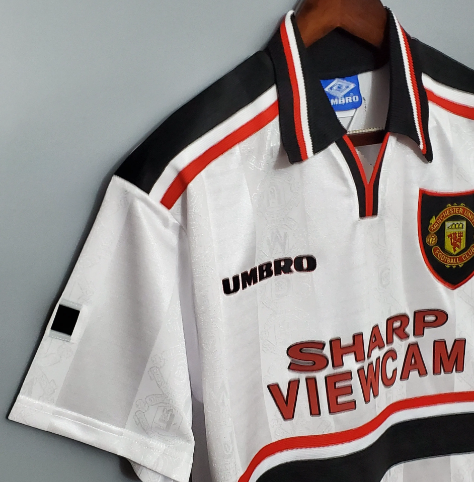 Manchester United 1998-99 Away Jersey – White Umbro Sharp Viewcam Treble Season Retro Premier League Football Shirt | Beckham Yorke Cole Keane Scholes
