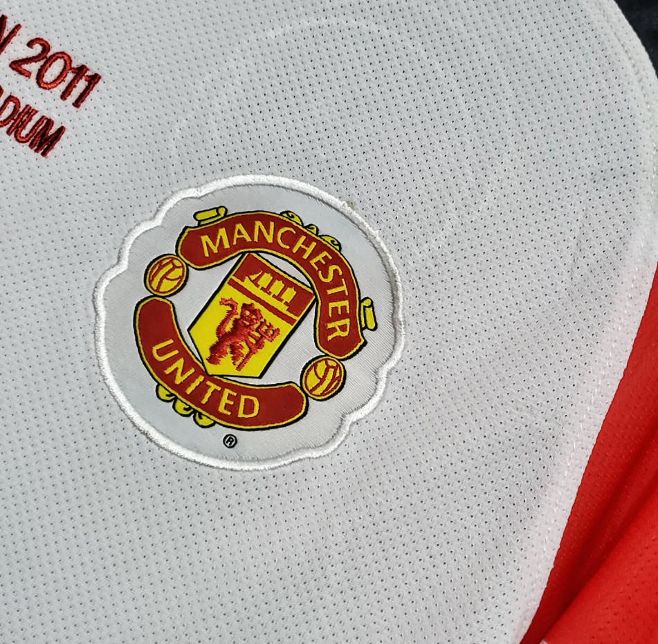 Manchester United 2010-11 Champions League Final Away Jersey – White Nike AON Wembley Retro Football Shirt