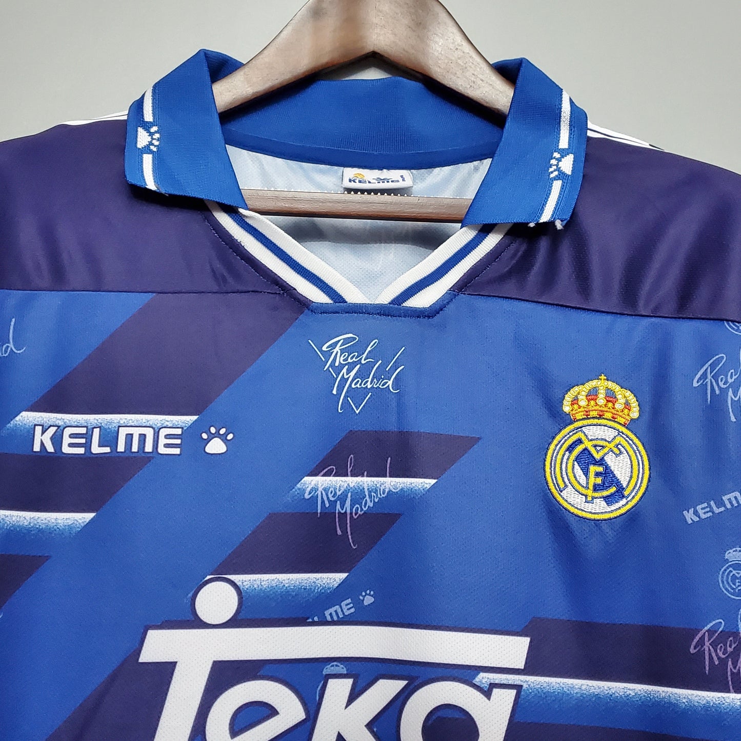Real Madrid 1994-96 Away Retro Jersey – Blue Purple Diagonal Stripe Teka Kelme Fan Version Football Shirt