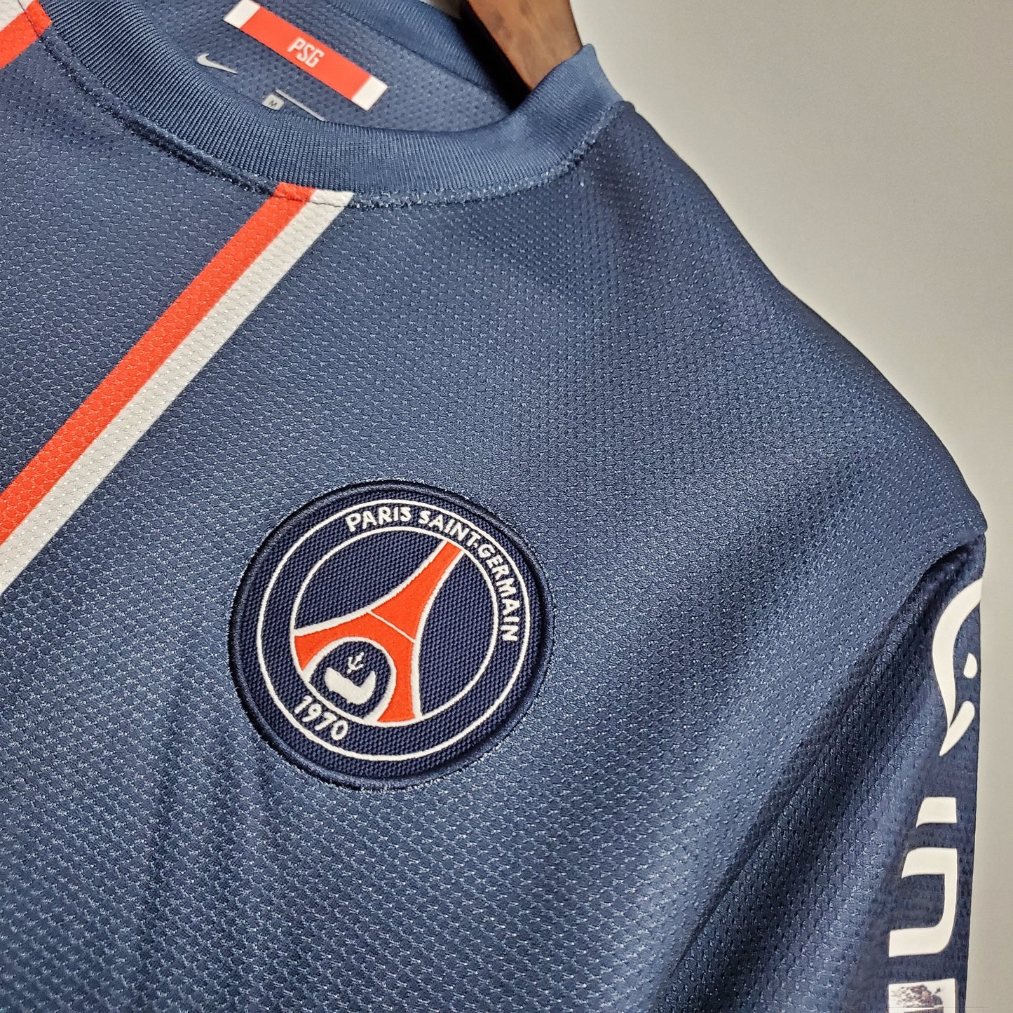 PSG 2012-13 Home Retro Jersey – Nike Navy Blue White Red Vertical Stripe Crew Neck Fly Emirates Eiffel Tower Crest Ibrahimovic Thiago Silva Beckham Verratti Pastore Lavezzi Ligue 1 Fan Version Football Shirt