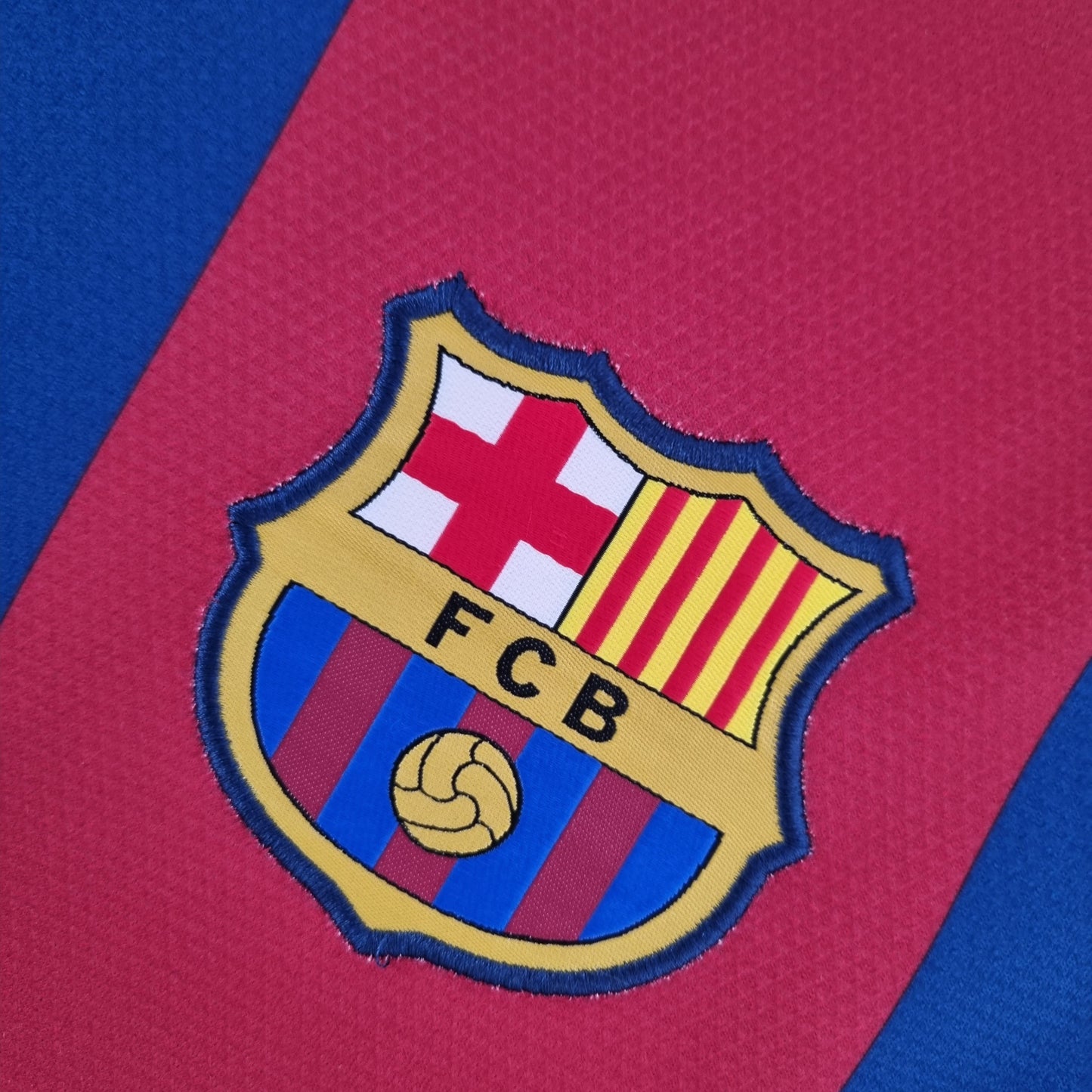 Barcelona 2010-11 Home Long-Sleeve Retro Jersey – Nike Blue Red Broad Vertical Stripes Yellow Crew Neck Unicef FCB Crest Messi Xavi Iniesta Puyol Dani Alves David Villa La Liga Champions League Fan Version Football Shirt