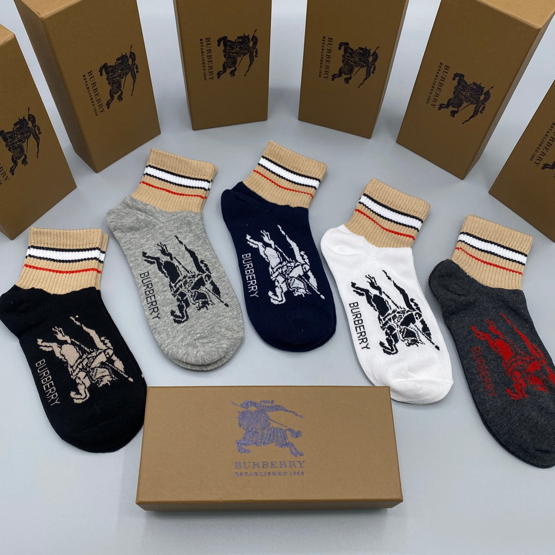Burberry Neutral Narrow Stripe Horse Motifs Ankle Socks, image 9