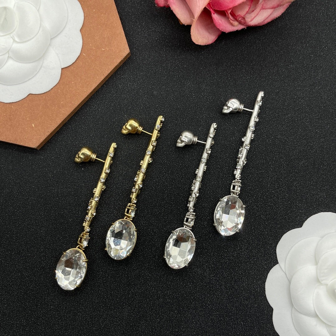 Alexander McQueen Pearl Pin Drop earrings in Silver Tone, detail view 7