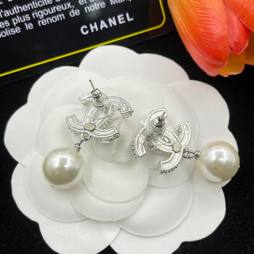 Chanel style earrings - product photo 6