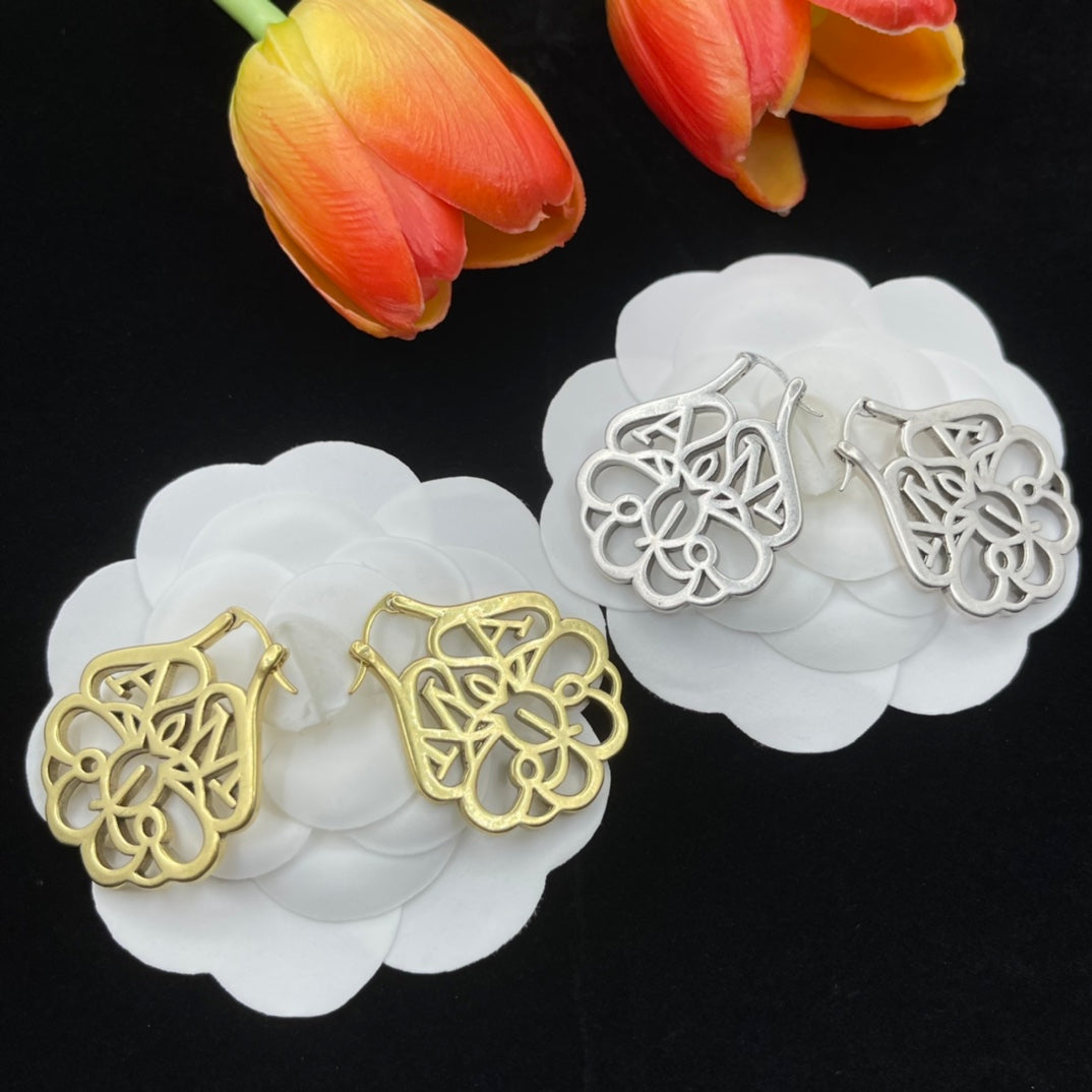 Alexander McQueen Filigree Monogram Stud earrings in Silver Tone, detail view 14
