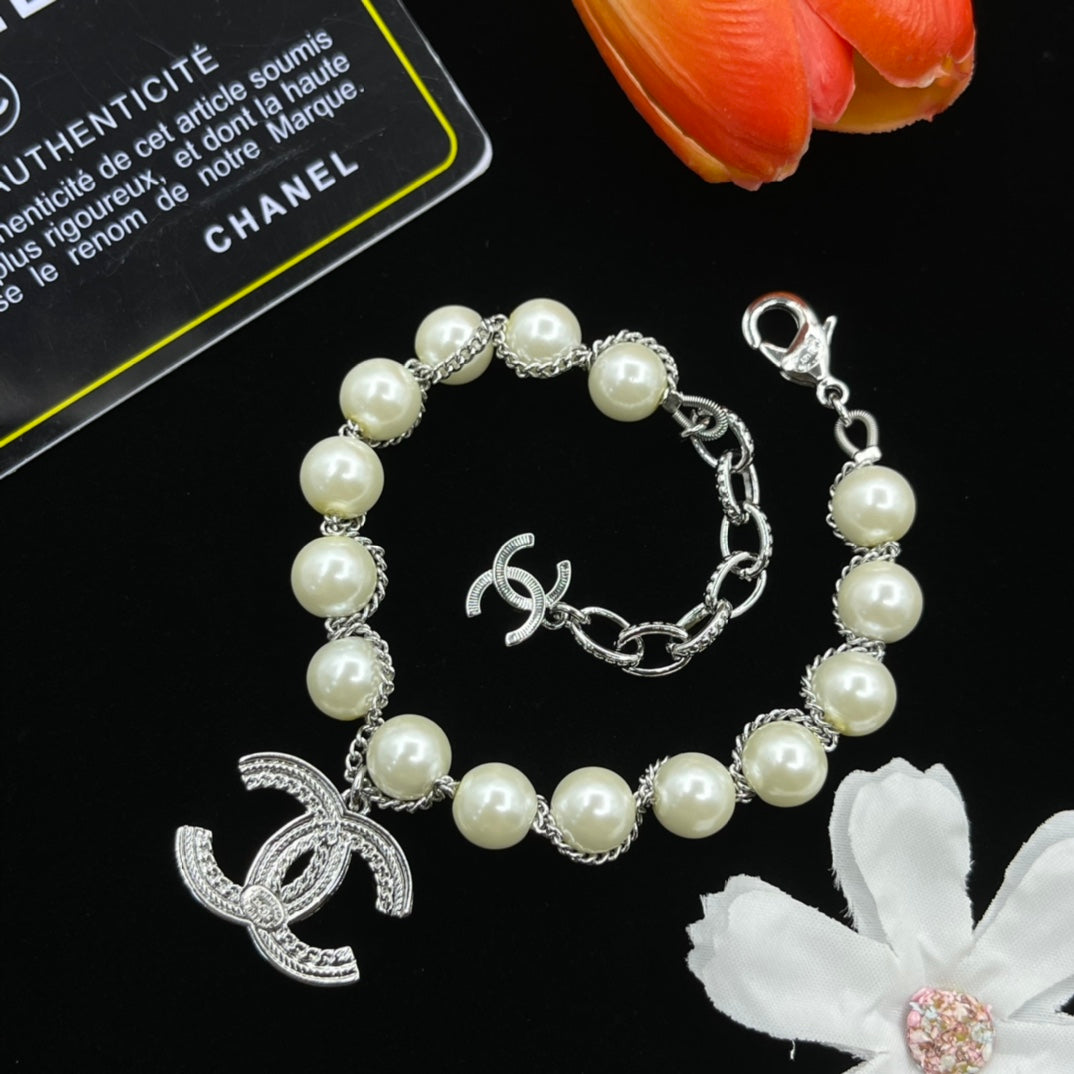 Chanel style bracelets - product photo 6