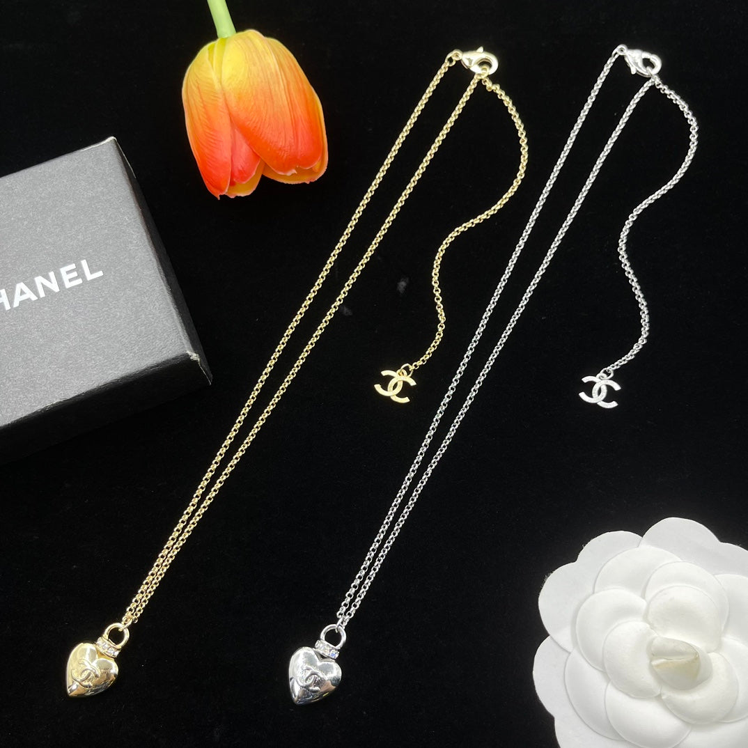 Chanel style necklaces - product photo 7