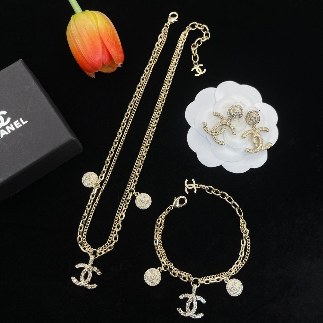 Chanel style bracelets - product photo 7