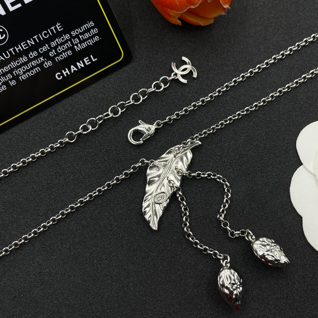 Chanel style necklaces - product photo 7