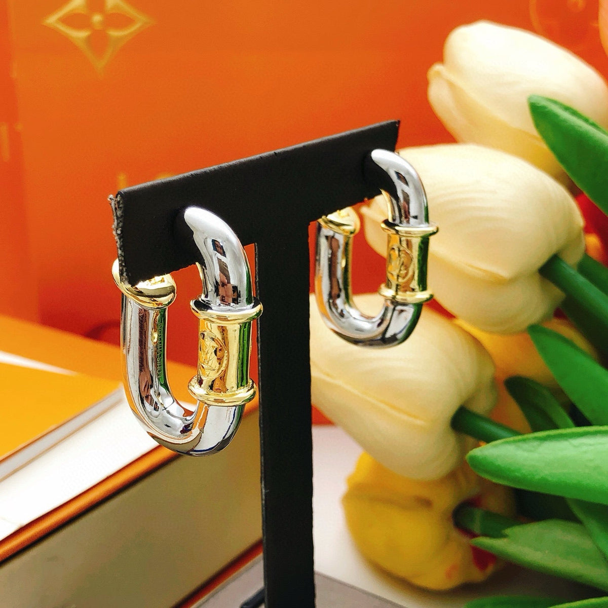 Louis Vuitton Silver-Tone Fashion Accessory – Style 05 - image 6