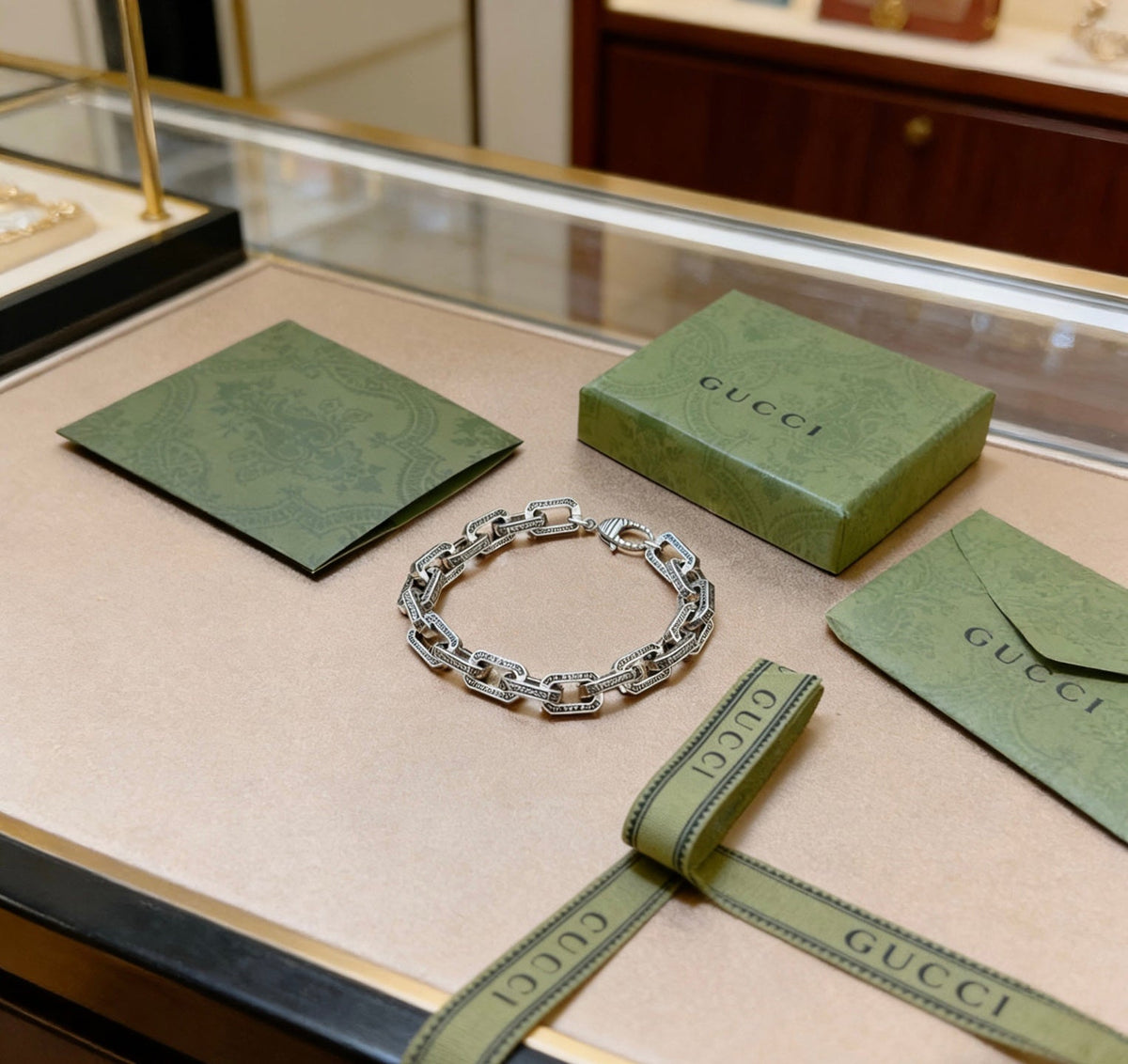 Gucci Unisex Bracelet – Style 16 - image 9