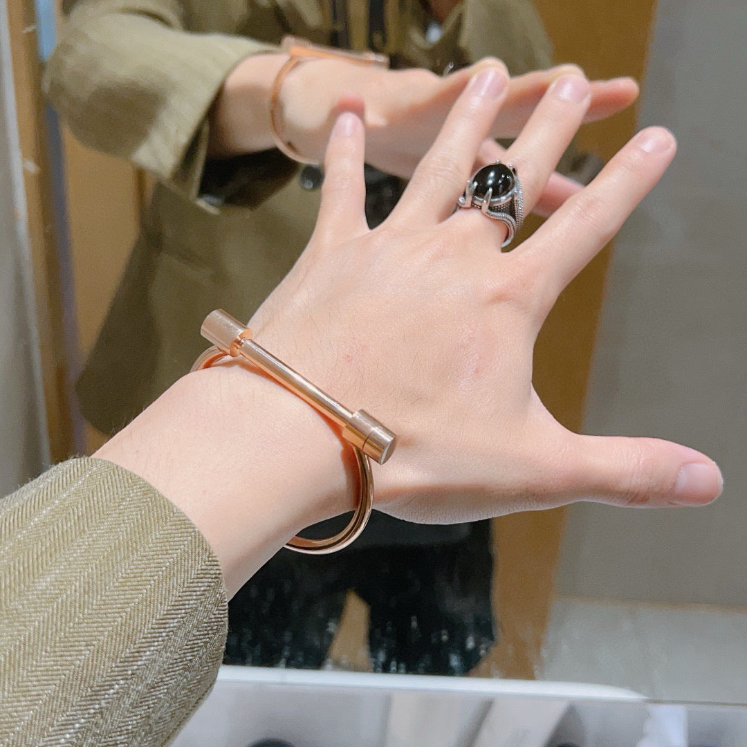 Gucci Anger Forest Distressed Vintage Silver-Tone Vintage-Inspired Bracelet – Style 14 - image 9
