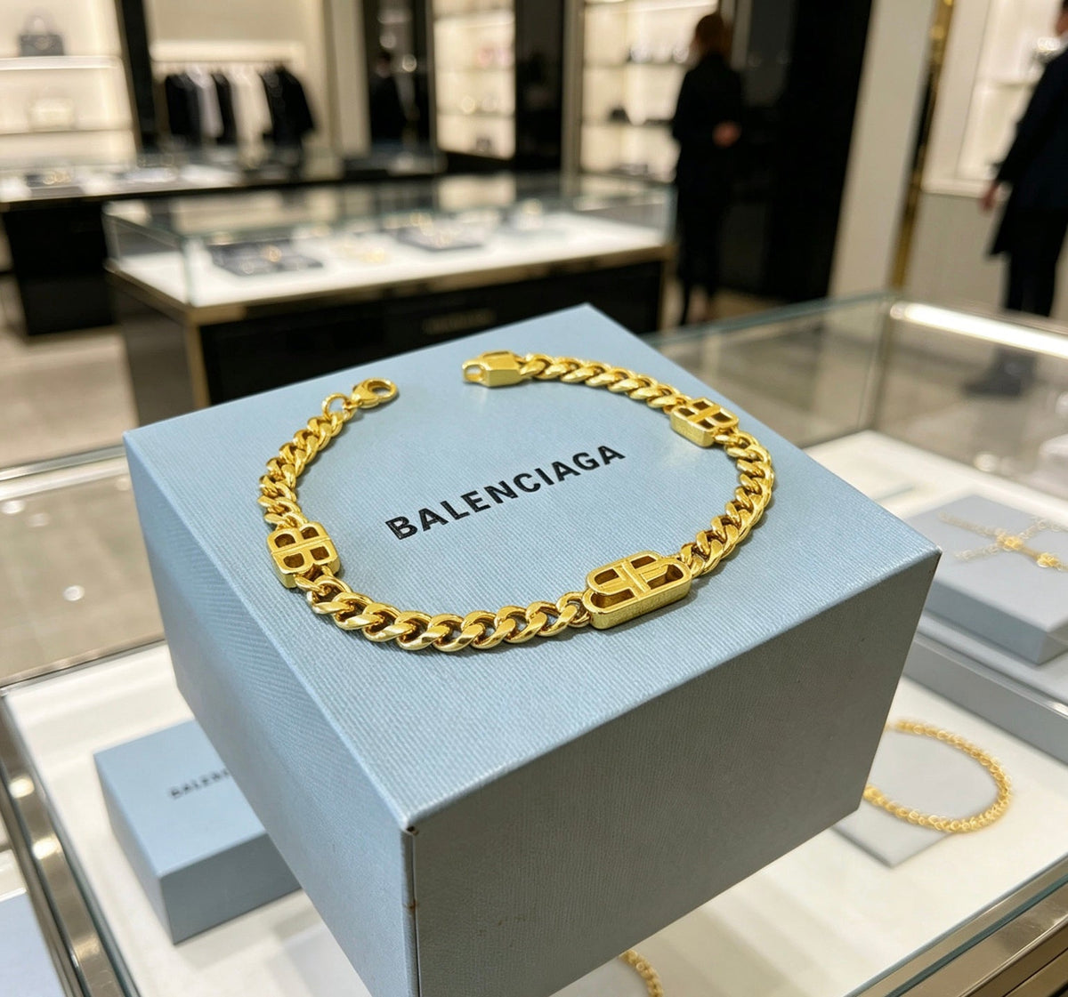 Balenciaga Spanish-Inspired Necklace & Bracelet Set – Style 05 - image 9