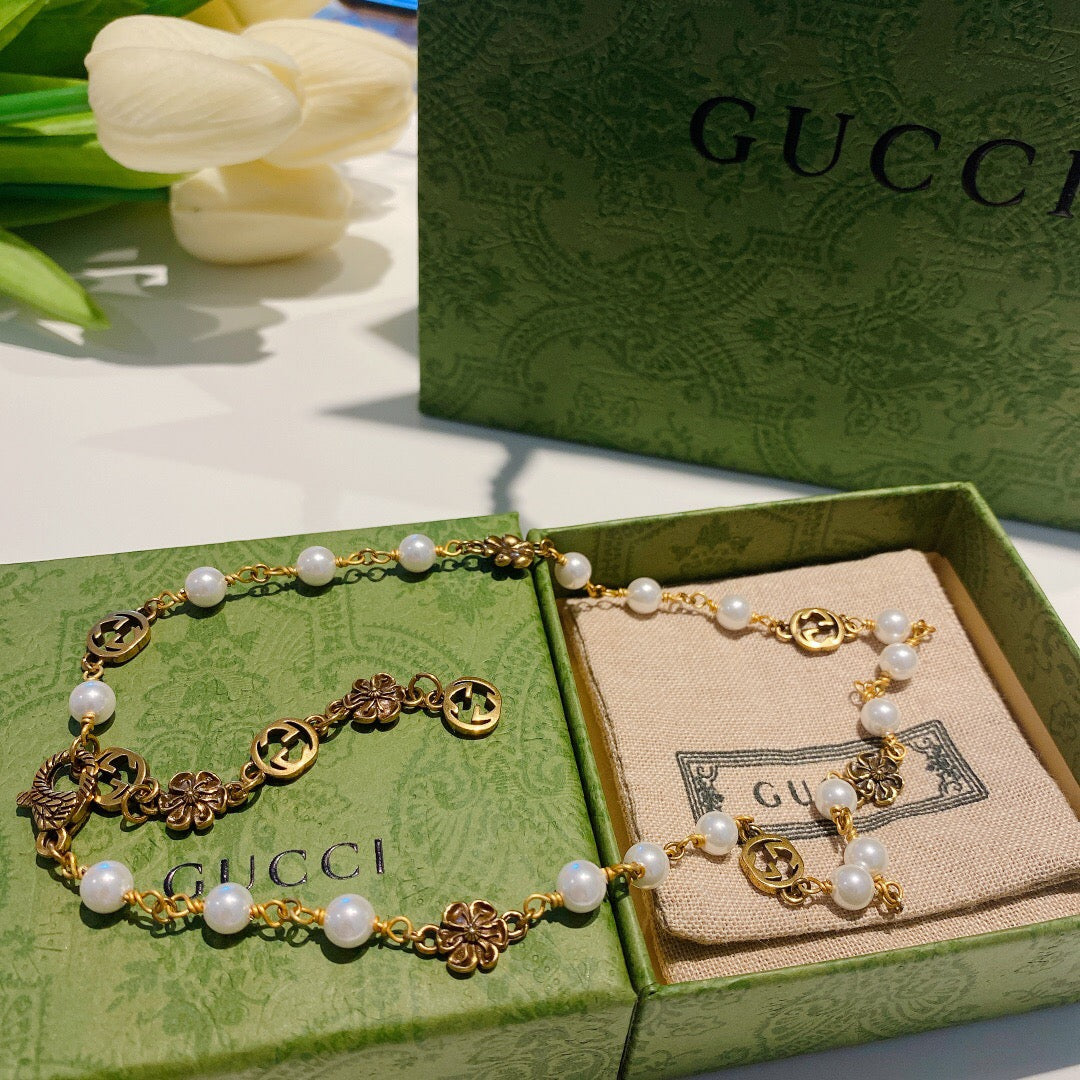 Gucci Floral Pearl Vintage-Inspired Necklace - image 9
