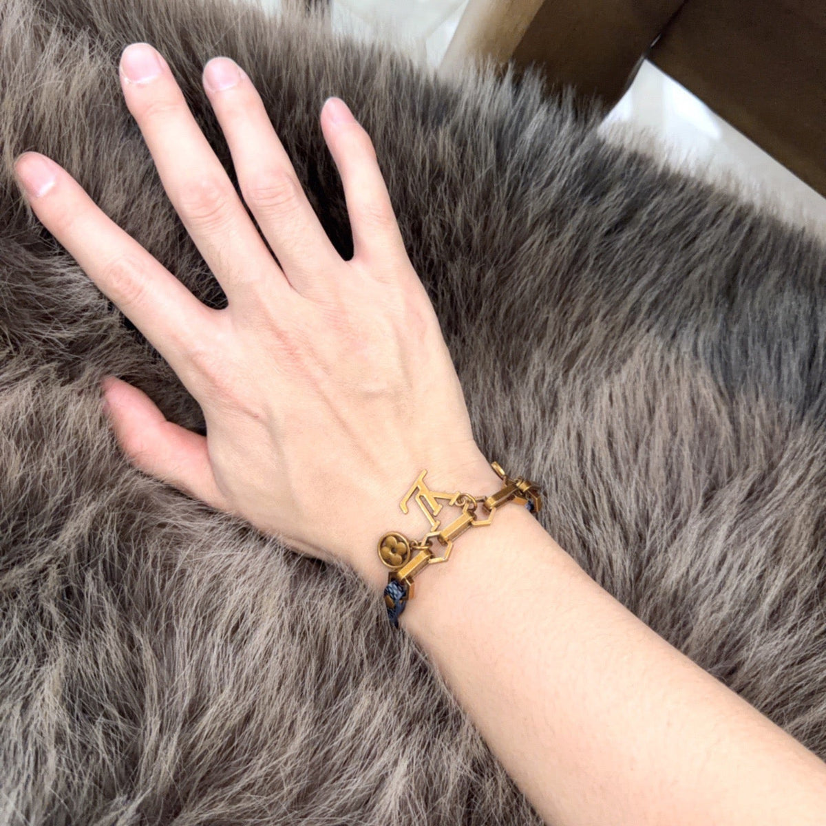 Louis Vuitton Leather Bracelet – Style 13 - image 9