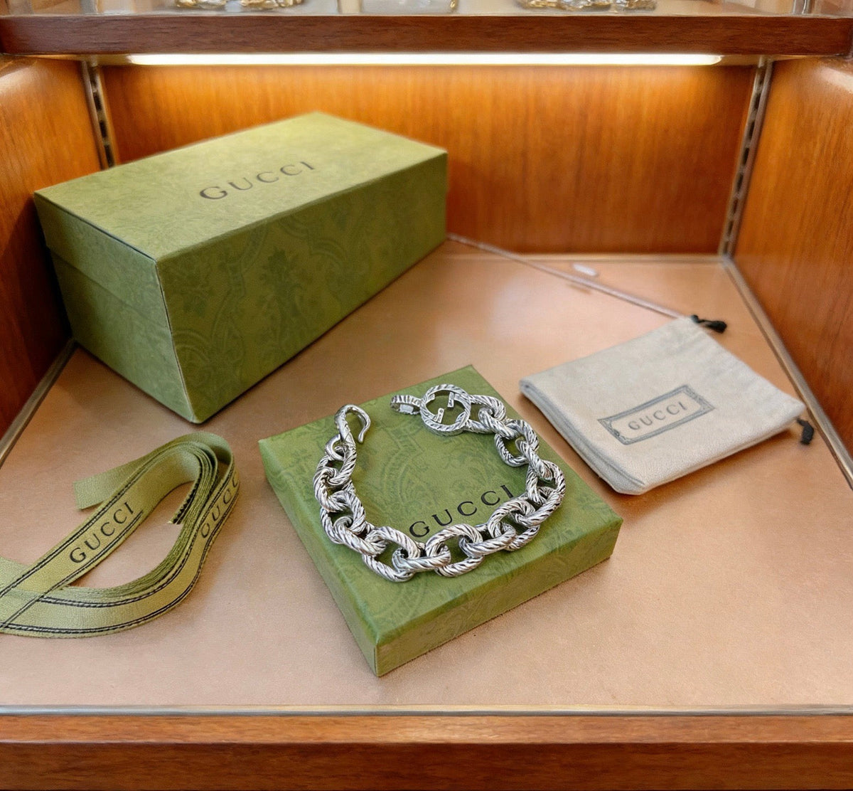 Gucci Unisex Bracelet – Style 90 - image 9