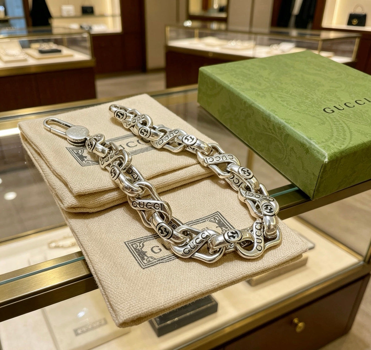 Gucci Unisex Bracelet – Style 32 - image 9