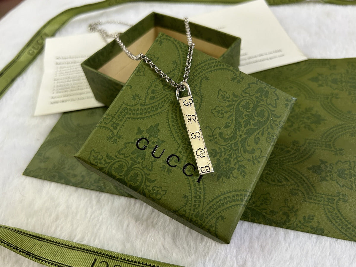 Gucci Skull Necklace - image 9