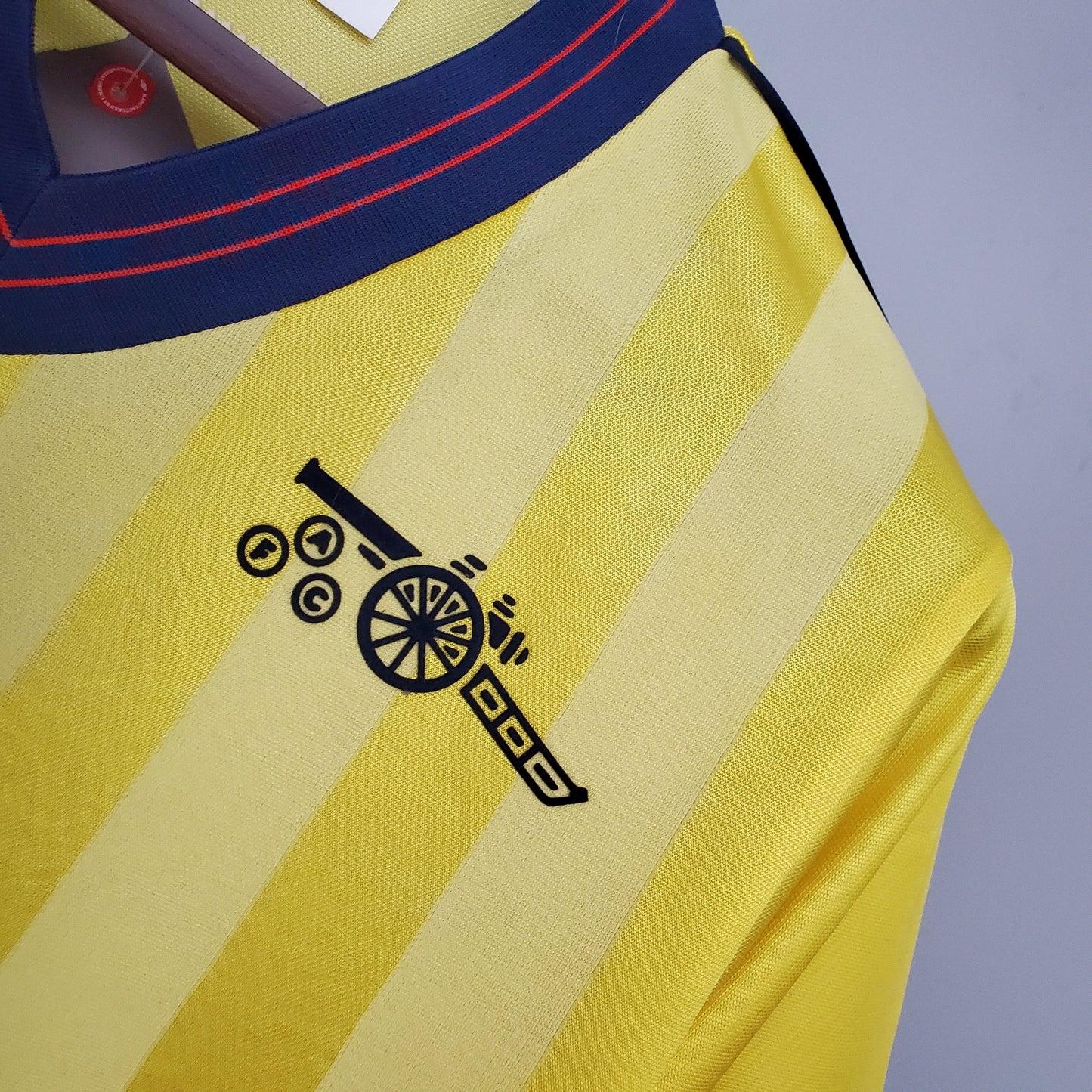 Arsenal 1982-84 Away Retro Jersey – Classic Umbro Yellow & Navy Kit