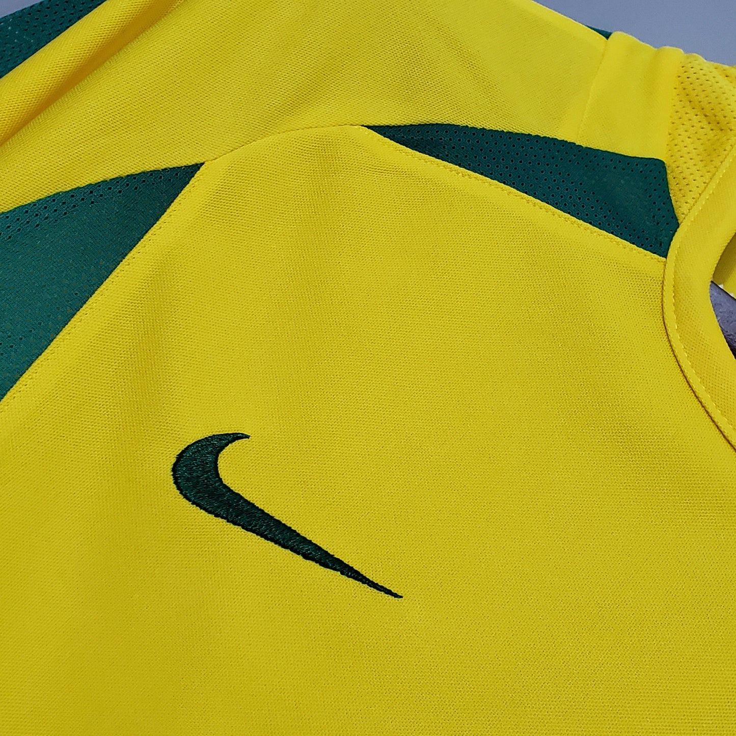 Brazil 2002 World Cup Home Retro Soccer Jersey – Nike CBF Ronaldo Ronaldinho Rivaldo Roberto Carlos Kaka Kit