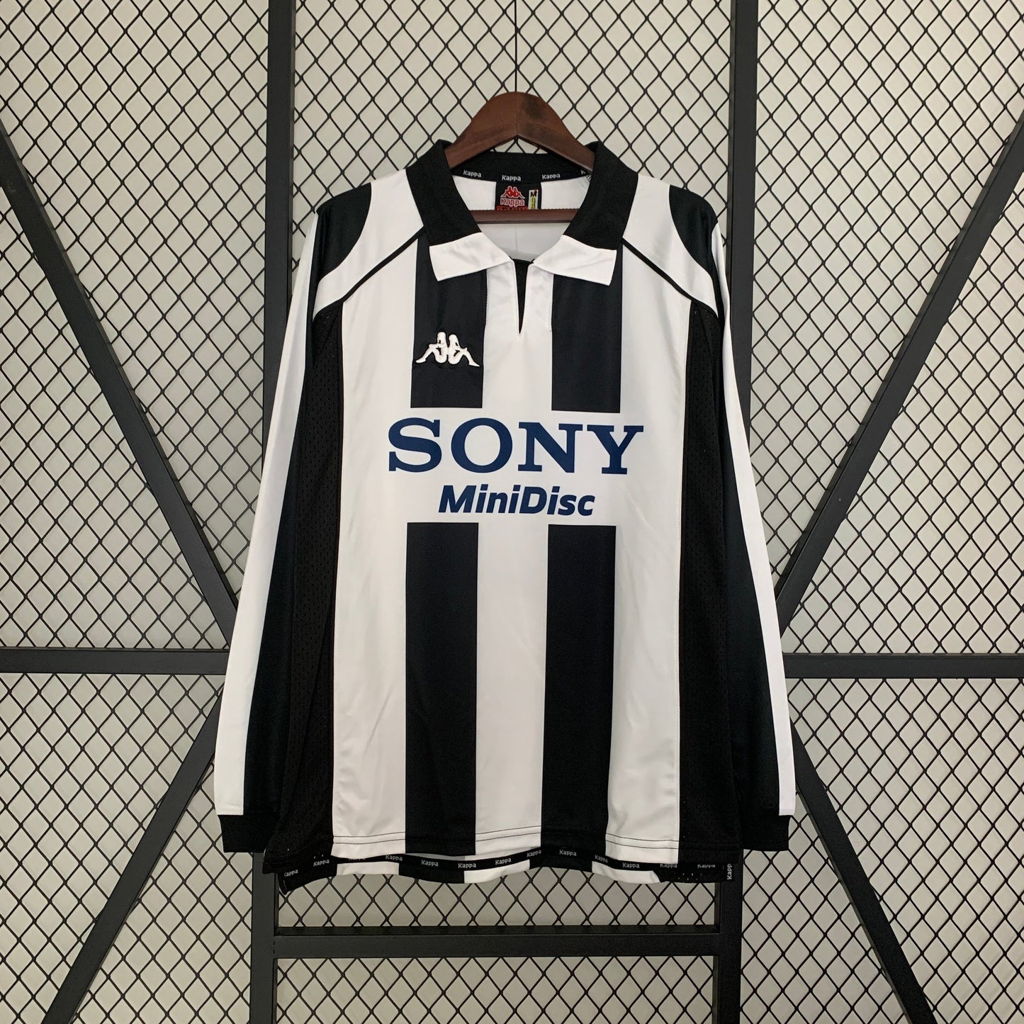 Juventus 1997-98 Home Retro Long Sleeve Jersey – Kappa Black White Stripe Sony MiniDisc Kit | Del Piero Zidane Davids Era