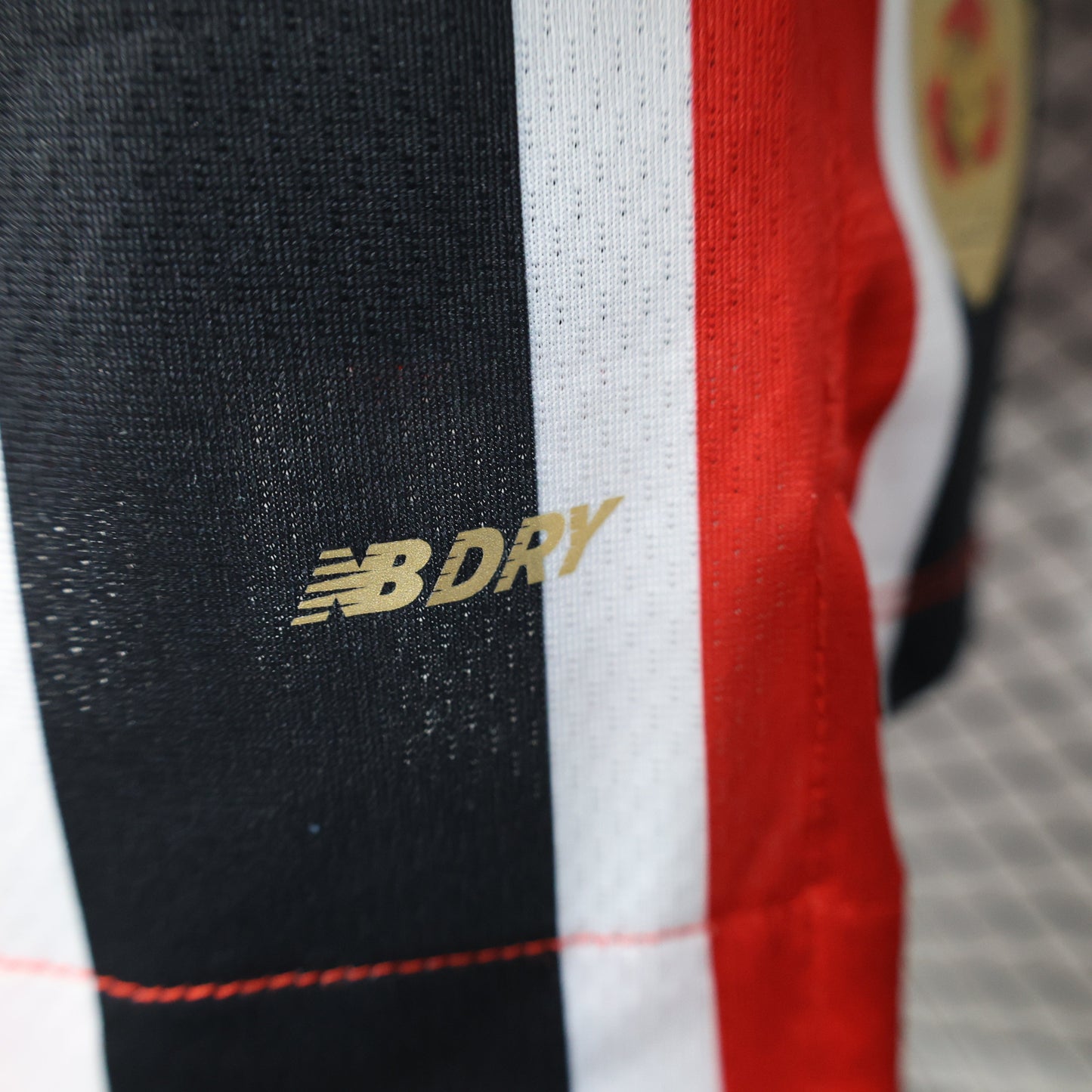 2025/26 São Paulo FC Away Player Version Jersey - New Balance - Red Black White Vertical Thin Stripe - Gold V-Neck Collar - SUPERBET White Sponsor