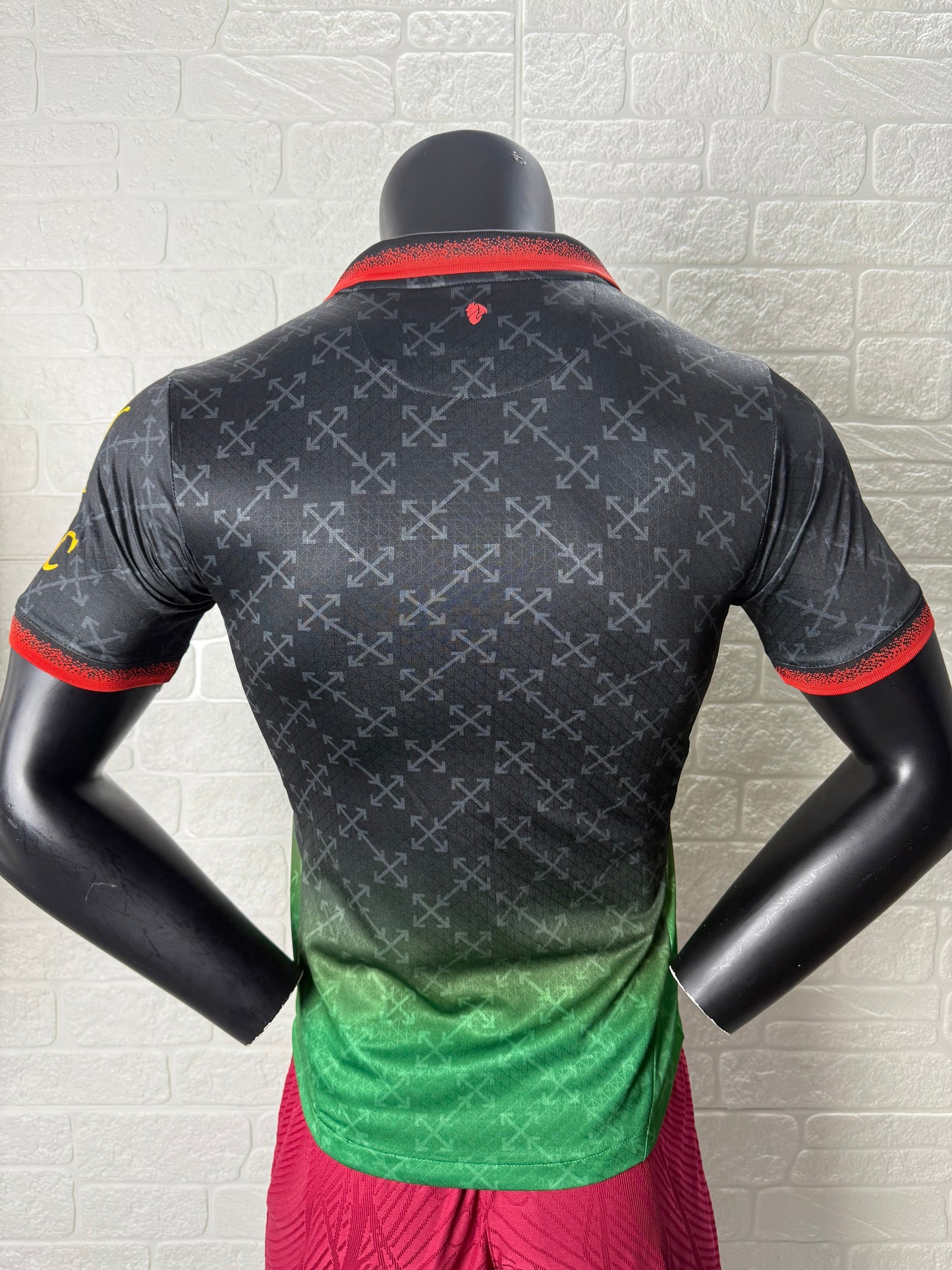 2025-26 AC Milan × Off-White Joint Edition Black-to-Green Gradient Player Version Jersey - Men's
