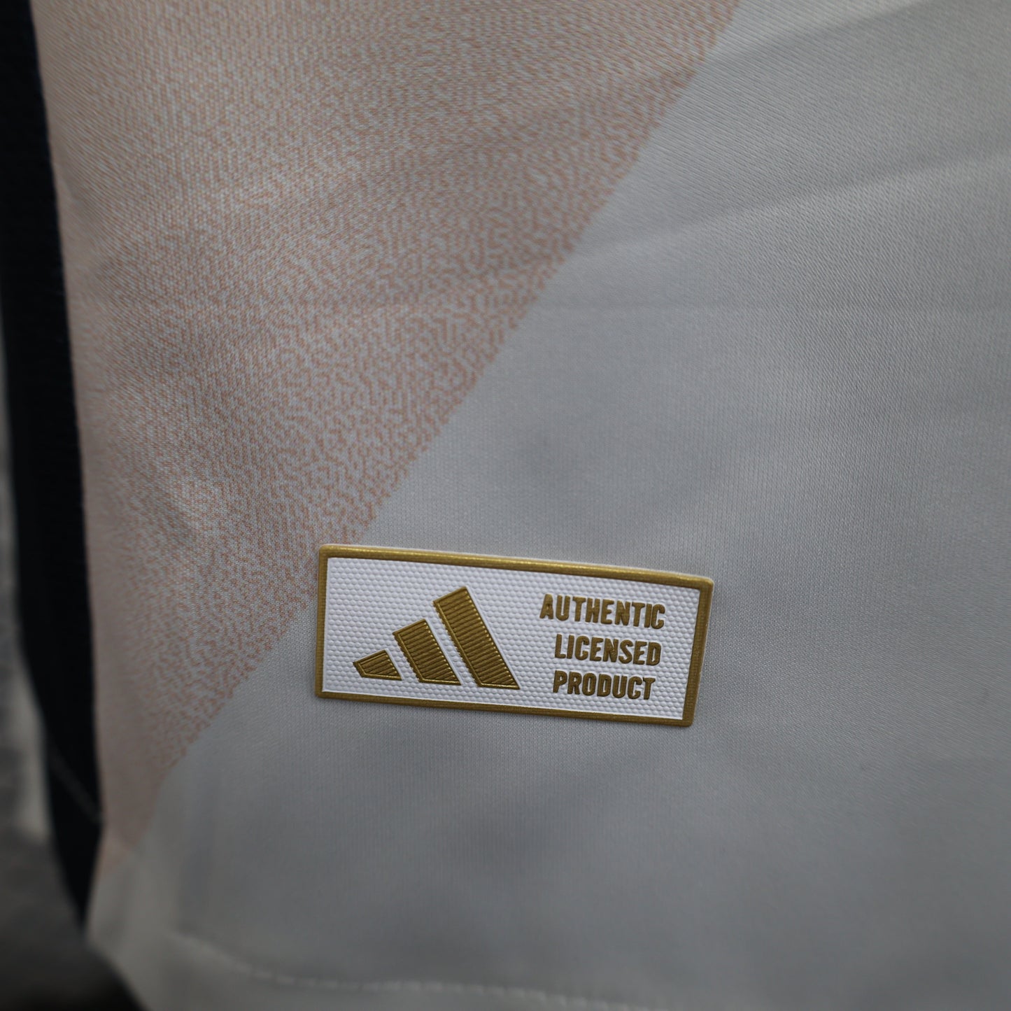 2025/26 Spain Pre-Match Player Version Jersey -White Body - Desert Tan Apricot & Light Blue-Grey Diagonal Colour Block Panels - Dark Navy Crew Neck Collar - RFEF Crest