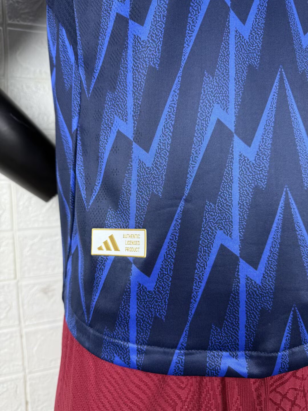 2025/26 Arsenal Away Player Version Jersey - Dark Navy Blue Body All-Over Blue Lightning Bolt Zigzag Graphic - White Three Stripes - Arsenal Cannon Crest - Emirates Fly Better Principal Sponsor