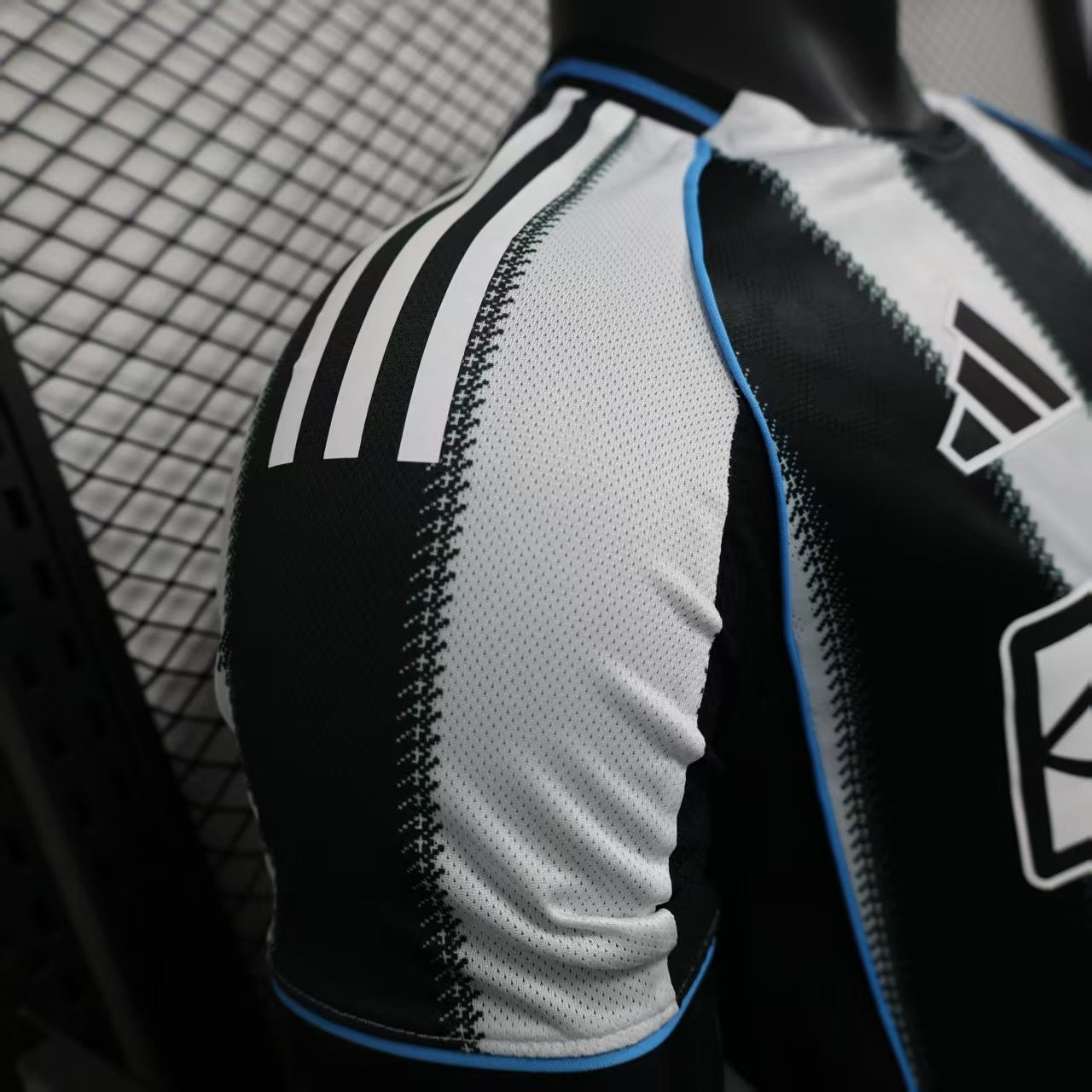 2025-26 Newcastle United Home Player Edition Jersey - Men's