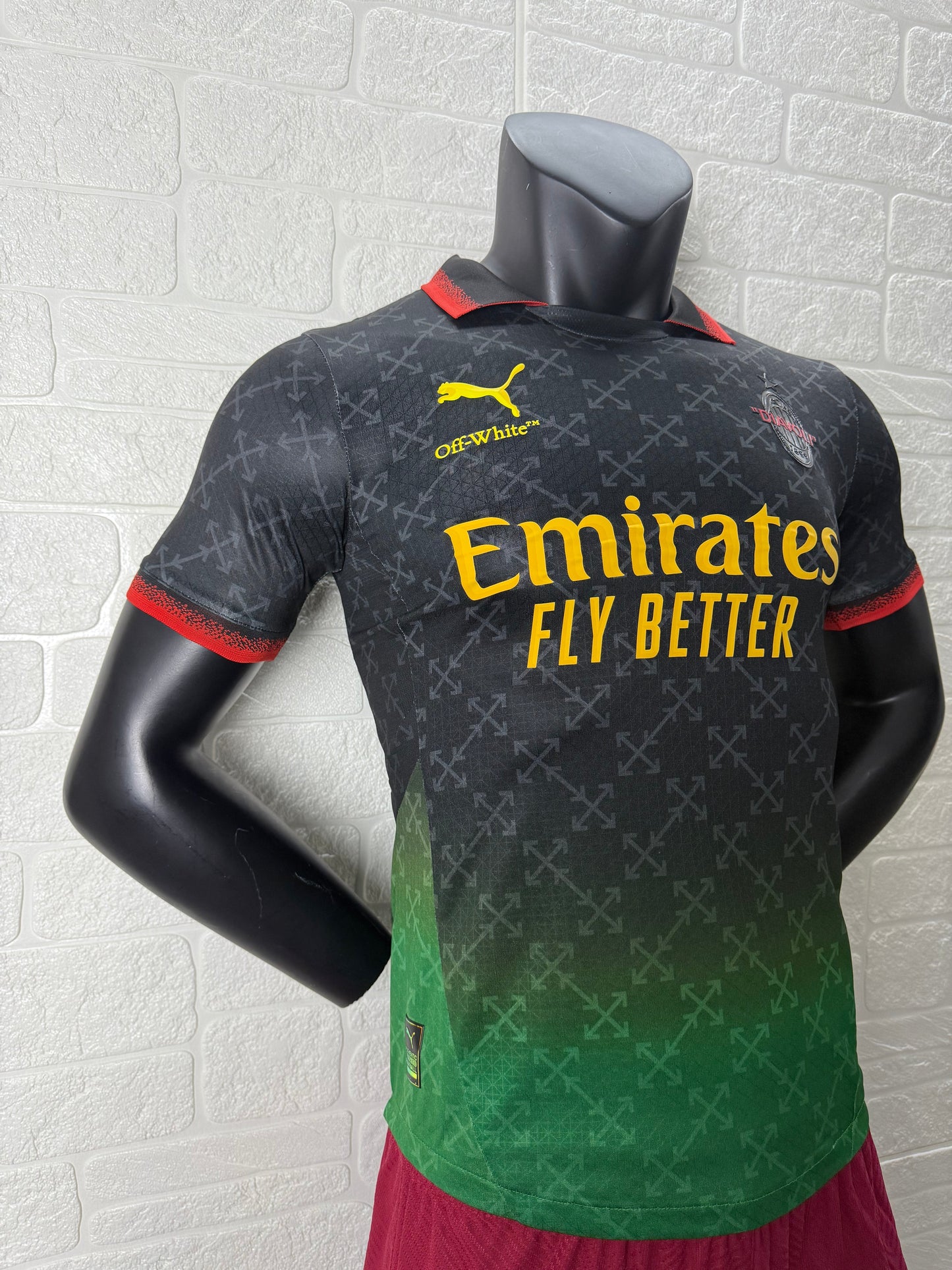 2025-26 AC Milan × Off-White Joint Edition Black-to-Green Gradient Player Version Jersey - Men's