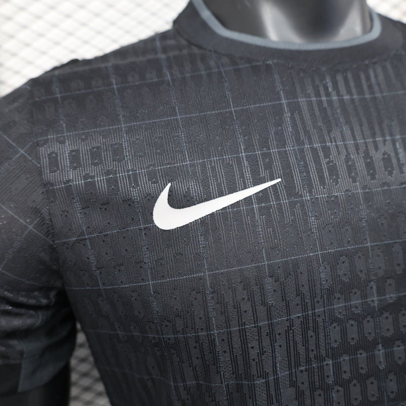 2025/26 Tottenham Hotspur Away Player Version Jersey -  All-Black Body - Black-on-Black Tonal Grid Diamond Check Texture - White Nike Swoosh - White Spurs Cockerel Crest