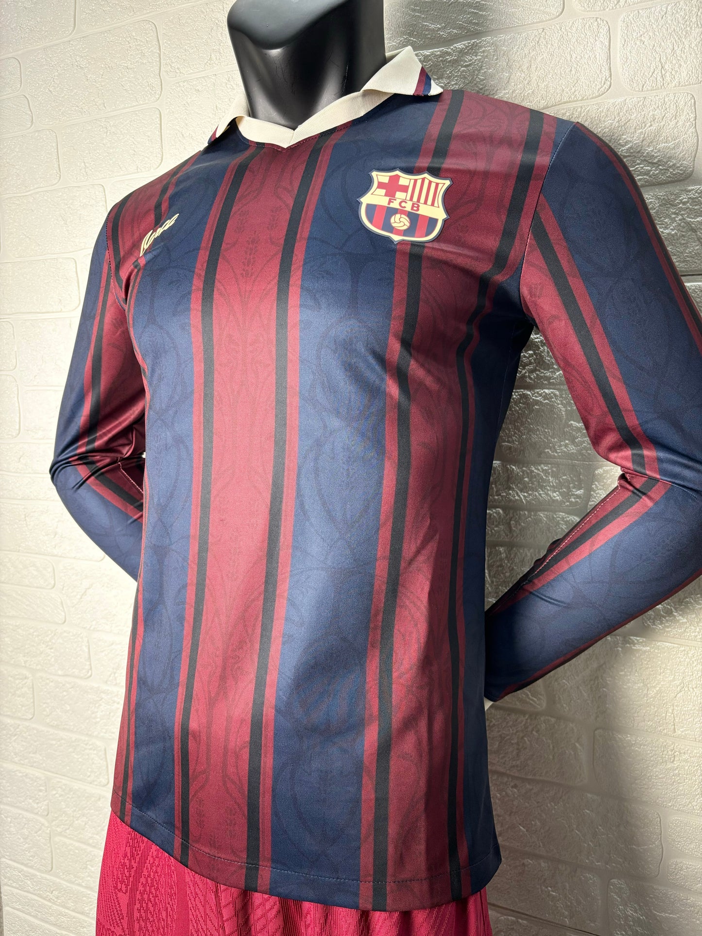 2025/26 FC Barcelona 125th Anniversary Edition Player Version Long Sleeve Jersey - Dark Navy Blue & Deep Burgundy Vertical Stripe - White Retro Polo Collar - Gold Barça Script - Retro FCB Crest - Clean Chest