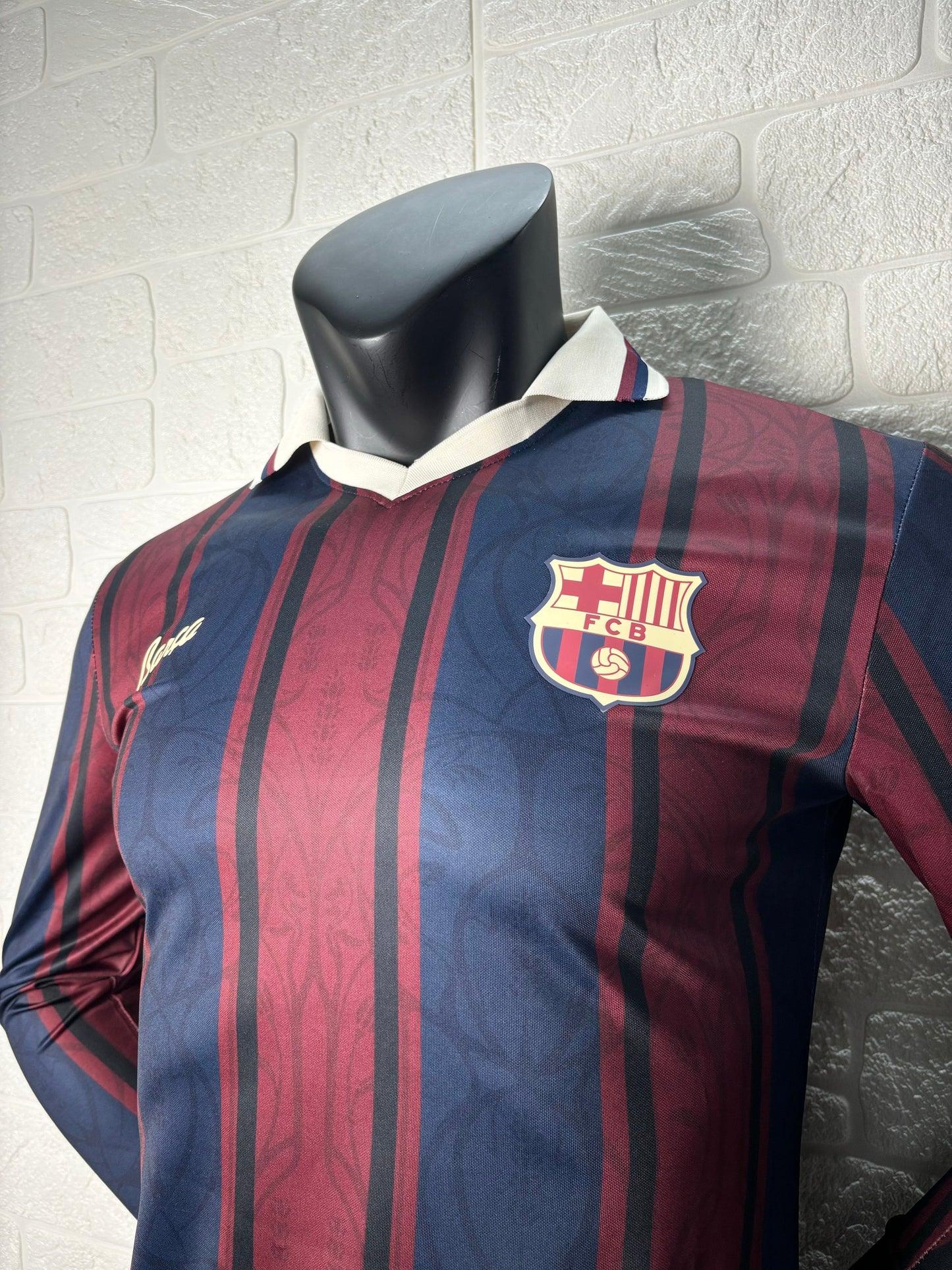 2025/26 FC Barcelona 125th Anniversary Edition Player Version Long Sleeve Jersey - Dark Navy Blue & Deep Burgundy Vertical Stripe - White Retro Polo Collar - Gold Barça Script - Retro FCB Crest - Clean Chest