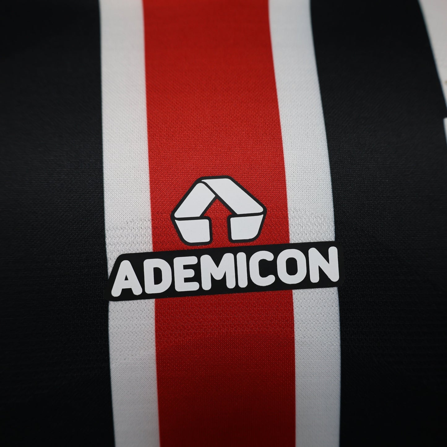 2025/26 São Paulo FC Away Player Version Jersey - New Balance - Red Black White Vertical Thin Stripe - Gold V-Neck Collar - SUPERBET White Sponsor