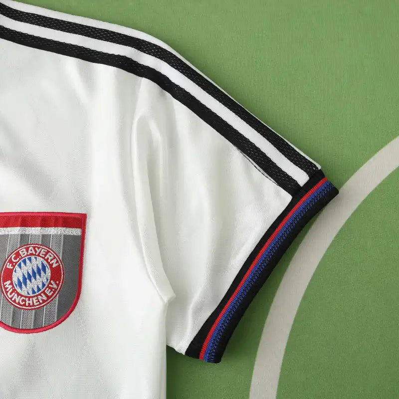 FC Bayern München Away Retro Fan Jersey 1997/98 Season