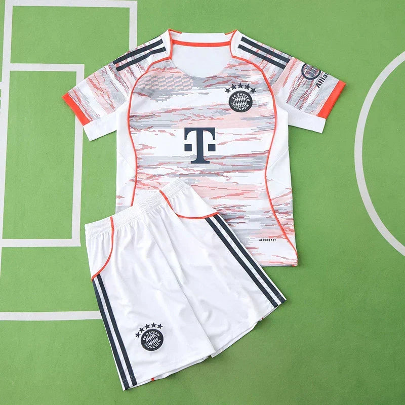 FC Bayern München 2025/26 Away Kids Kit