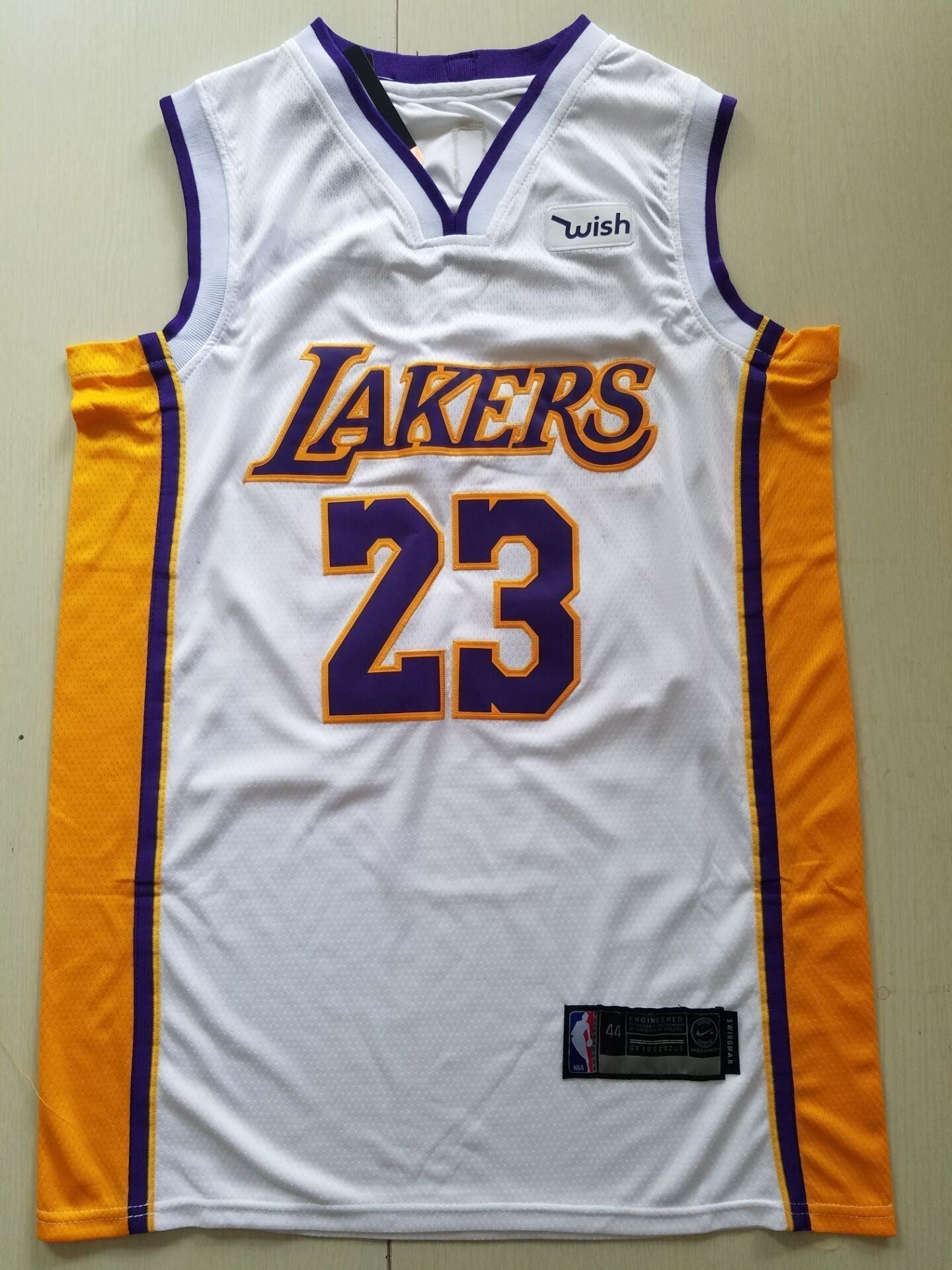 LeBron James #23 Los Angeles Lakers White 2018-19 Association Edition Away Swingman Jersey
