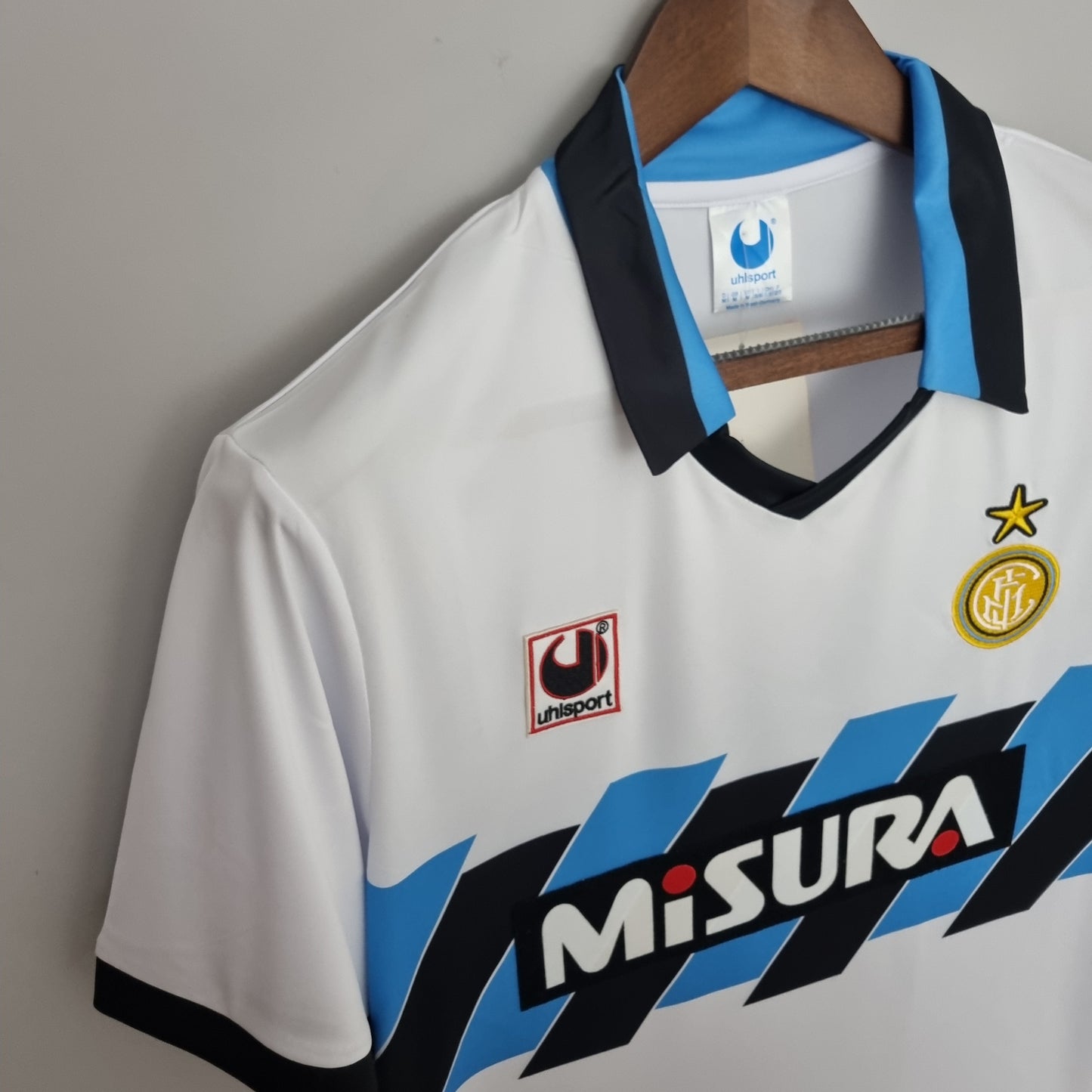 Inter Milan 1990-91 Away Retro Jersey – White Sky Blue Navy Diagonal Stripe Misura Uhlsport One Star Fan Version Football Shirt