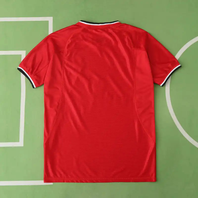 Manchester United FC Home Retro Jersey 2000/02 – Fan Version