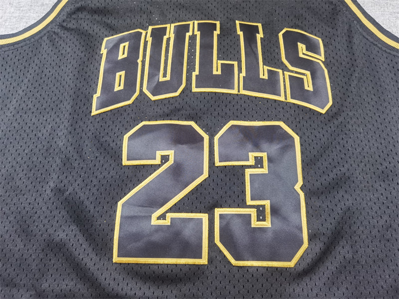 Michael Jordan #23 Chicago Bulls Mitchell & Ness Black Gold 1997-98 Hardwood Classics Swingman Jersey