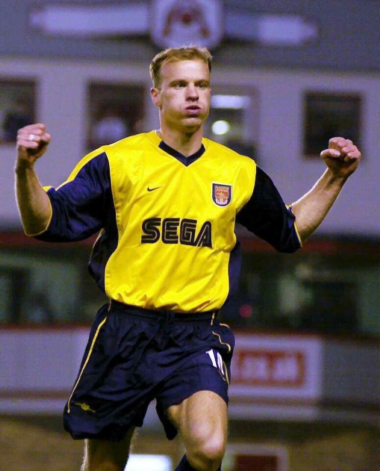 Arsenal 1999 - 01 Away Jersey