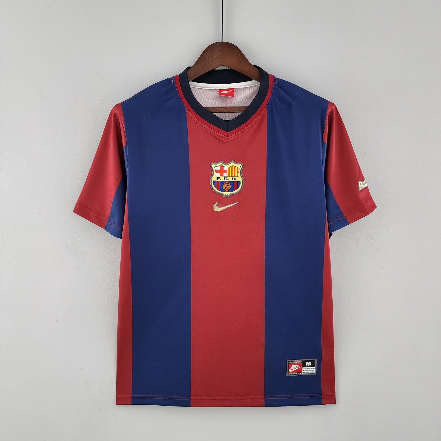 Barcelona 1998-99 Home Retro Jersey – Nike Blaugrana Figo Rivaldo Guardiola Kluivert Xavi Football Shirt