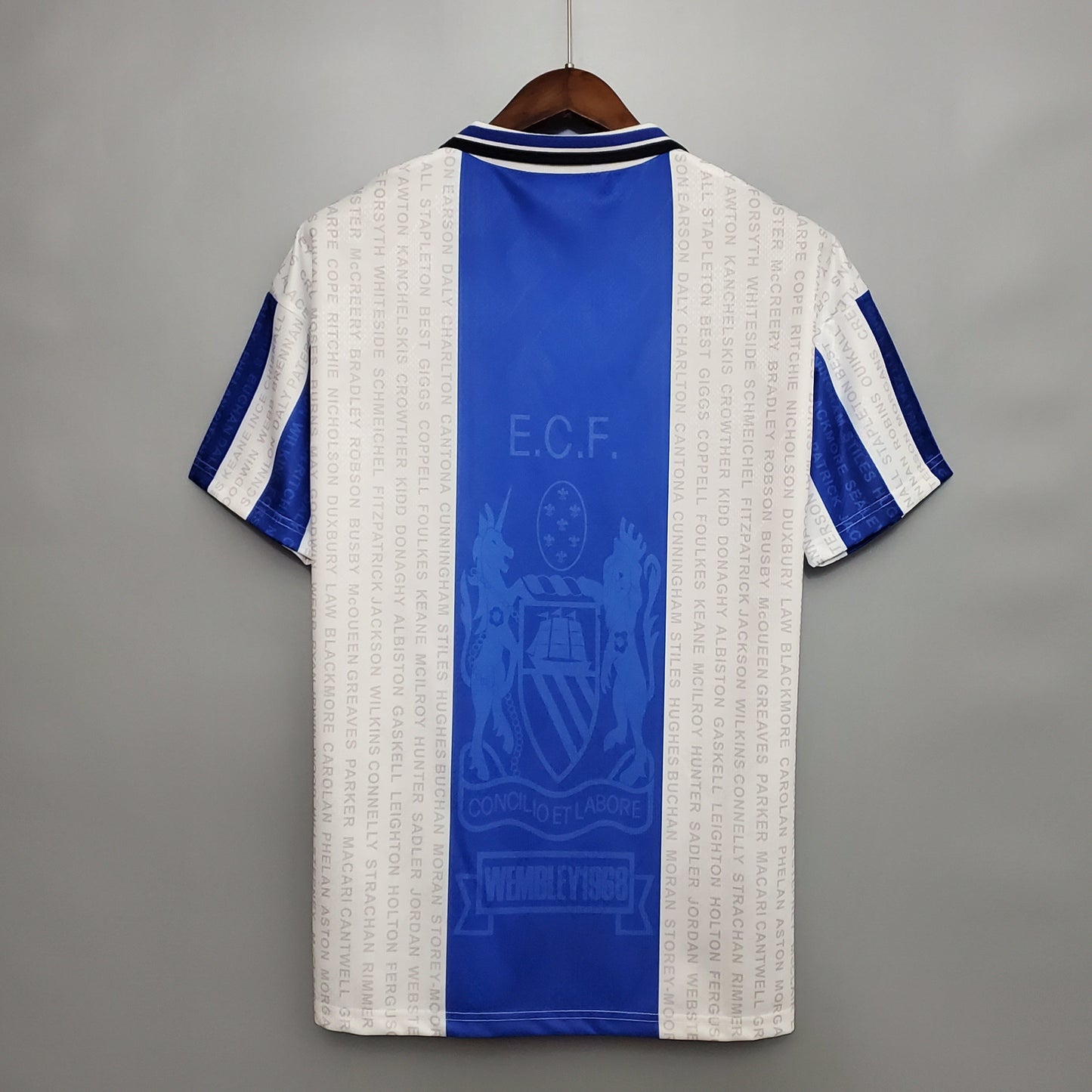 Manchester United 1994-96 Away Retro Jersey – Umbro Blue White Stripe Player Names Kit | Cantona Beckham Sharp Era