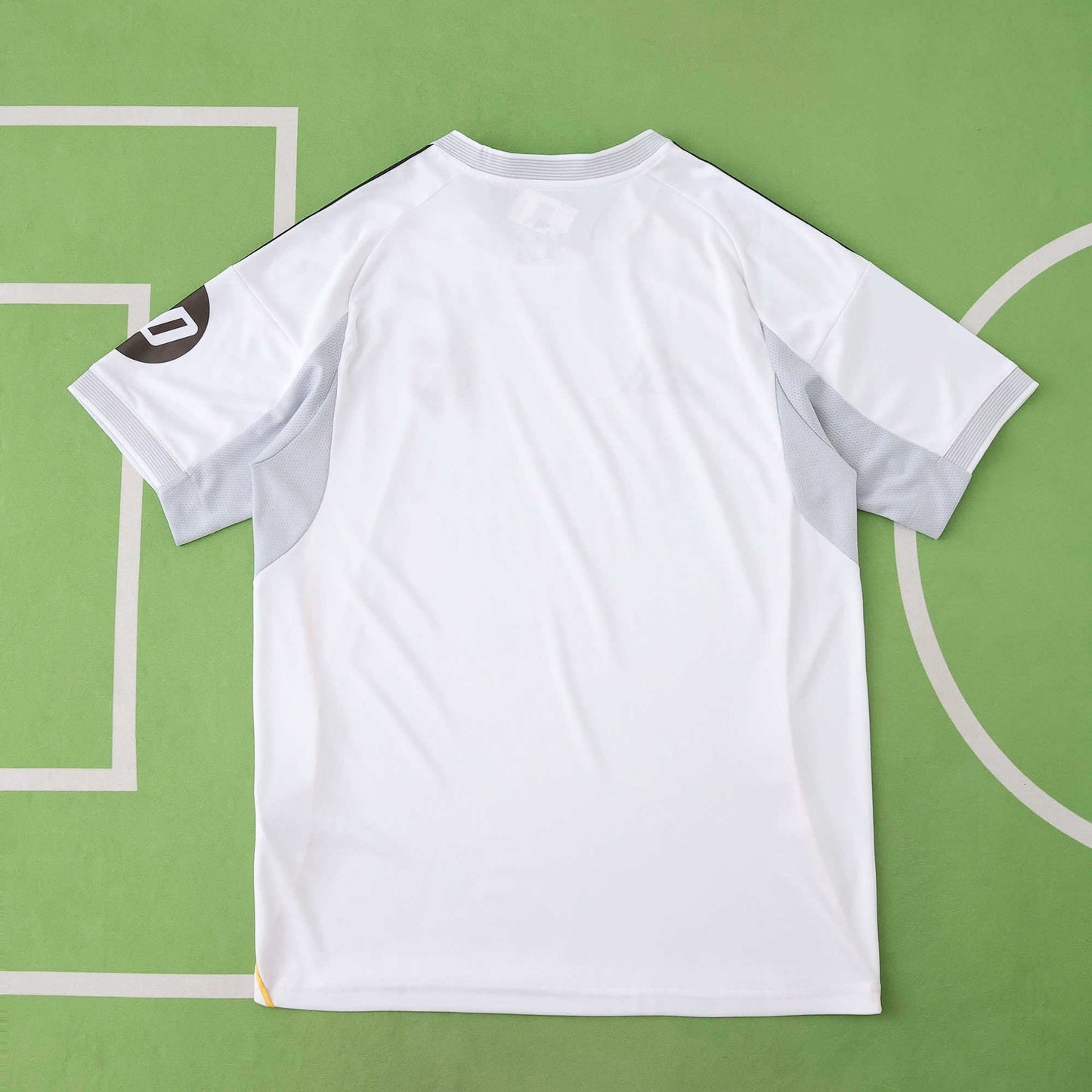 Real Madrid CF Home Fan Version Jersey 2025/26 – White Adidas Football Shirt with Gold Trim