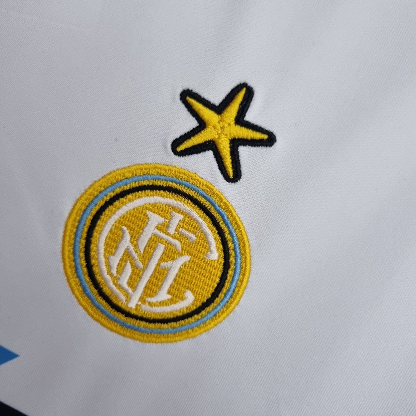 Inter Milan 1990-91 Away Retro Jersey – White Sky Blue Navy Diagonal Stripe Misura Uhlsport One Star Fan Version Football Shirt