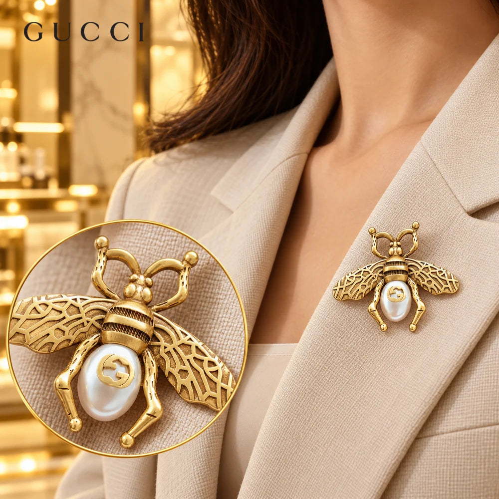Gucci Bee Brooch - image 1